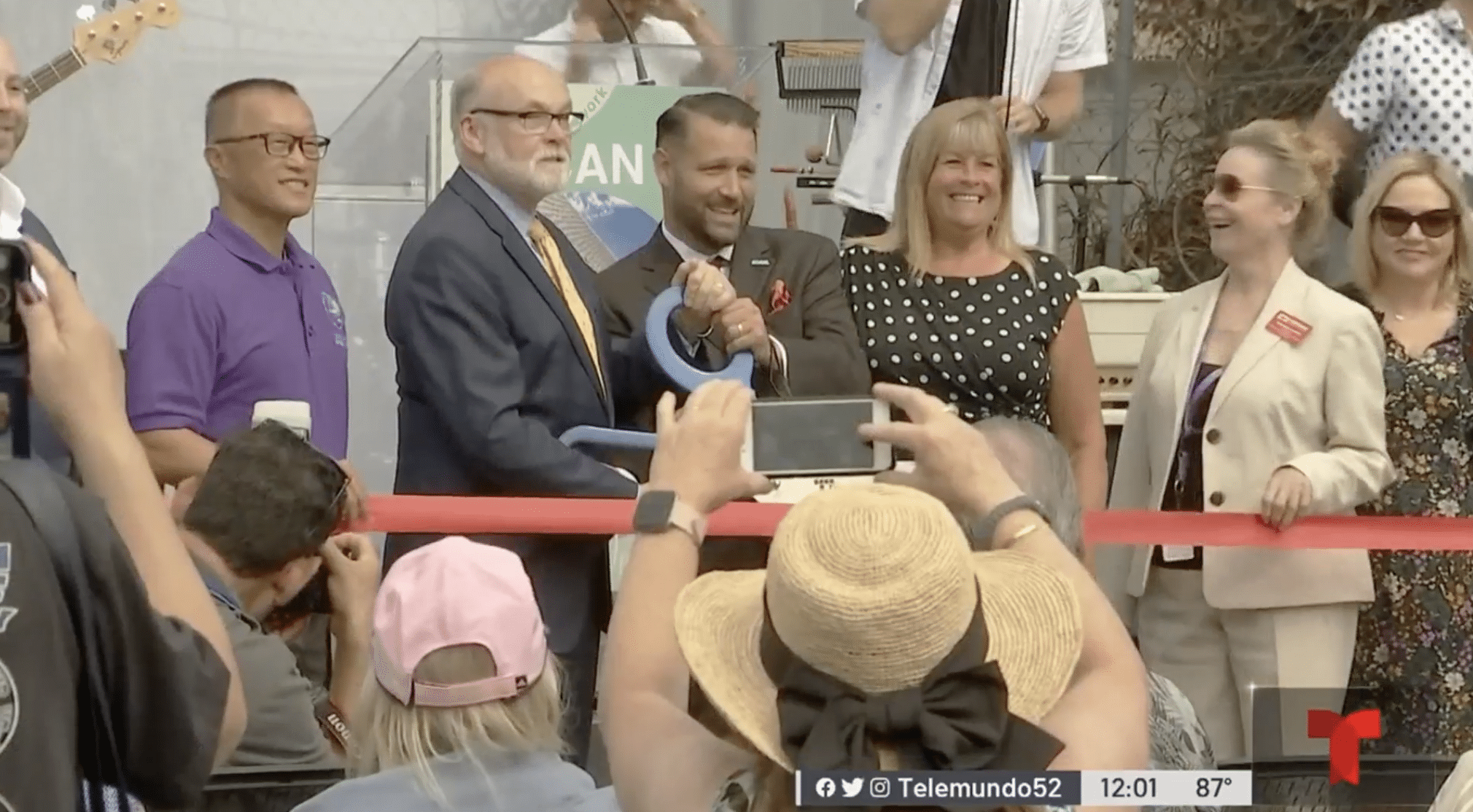 Scott Elliot at Ribbon Cutting
